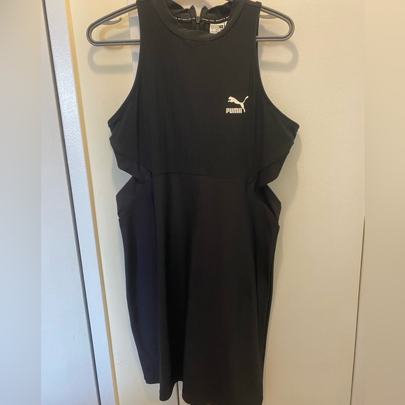 PUMA LOGO FITTED DRESS WITH CUTOUTS IN BLACK - Picture 3 of 5